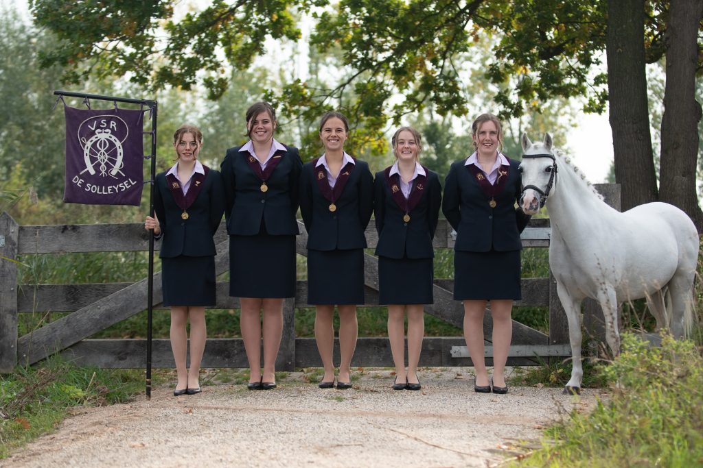 Bestuur 2025-2026 "Equinox"